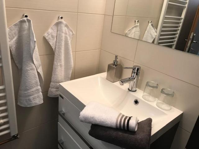 Zlín Apartman Innova מראה חיצוני תמונה